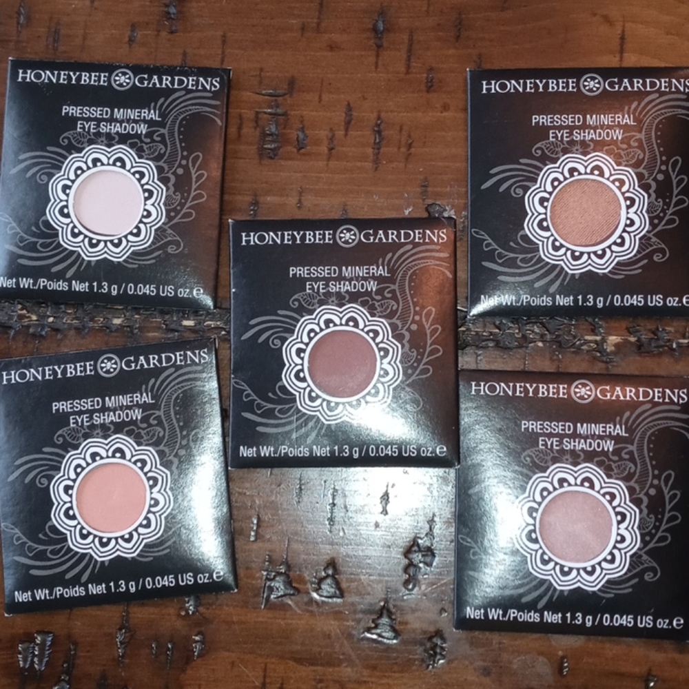 Bundle HoneyBee Gardens mineral Eyeshadow